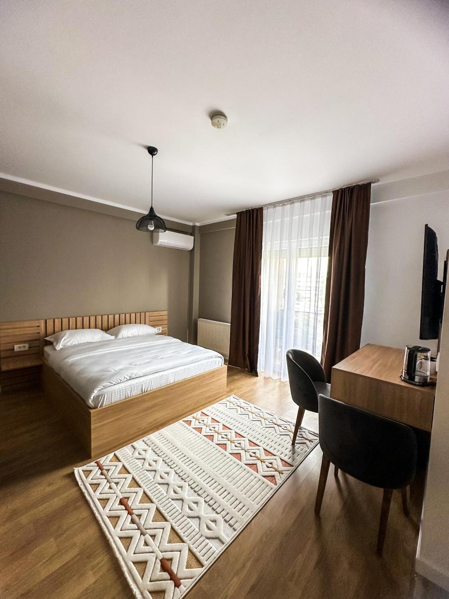 Grand Apartments Prishtina Pristina Exterior photo